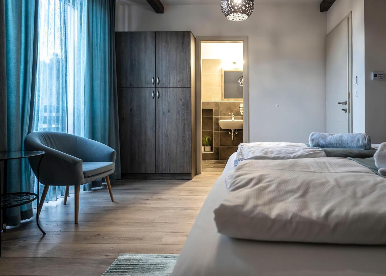 Bed and Breakfast Dreko Panzio & Borbisztro Győrújbarát Exteriér fotografie