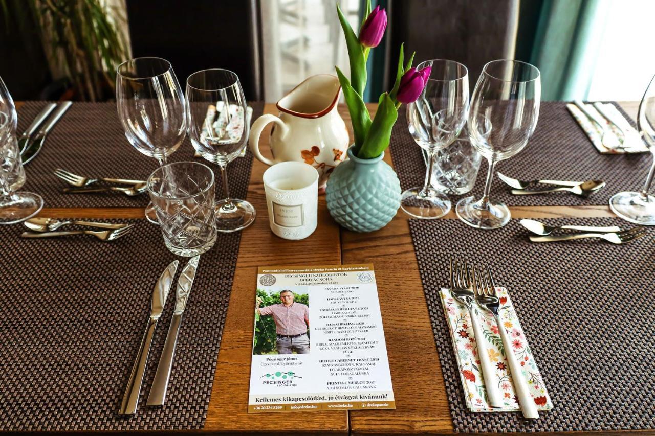 Bed and Breakfast Dreko Panzio & Borbisztro Győrújbarát Exteriér fotografie