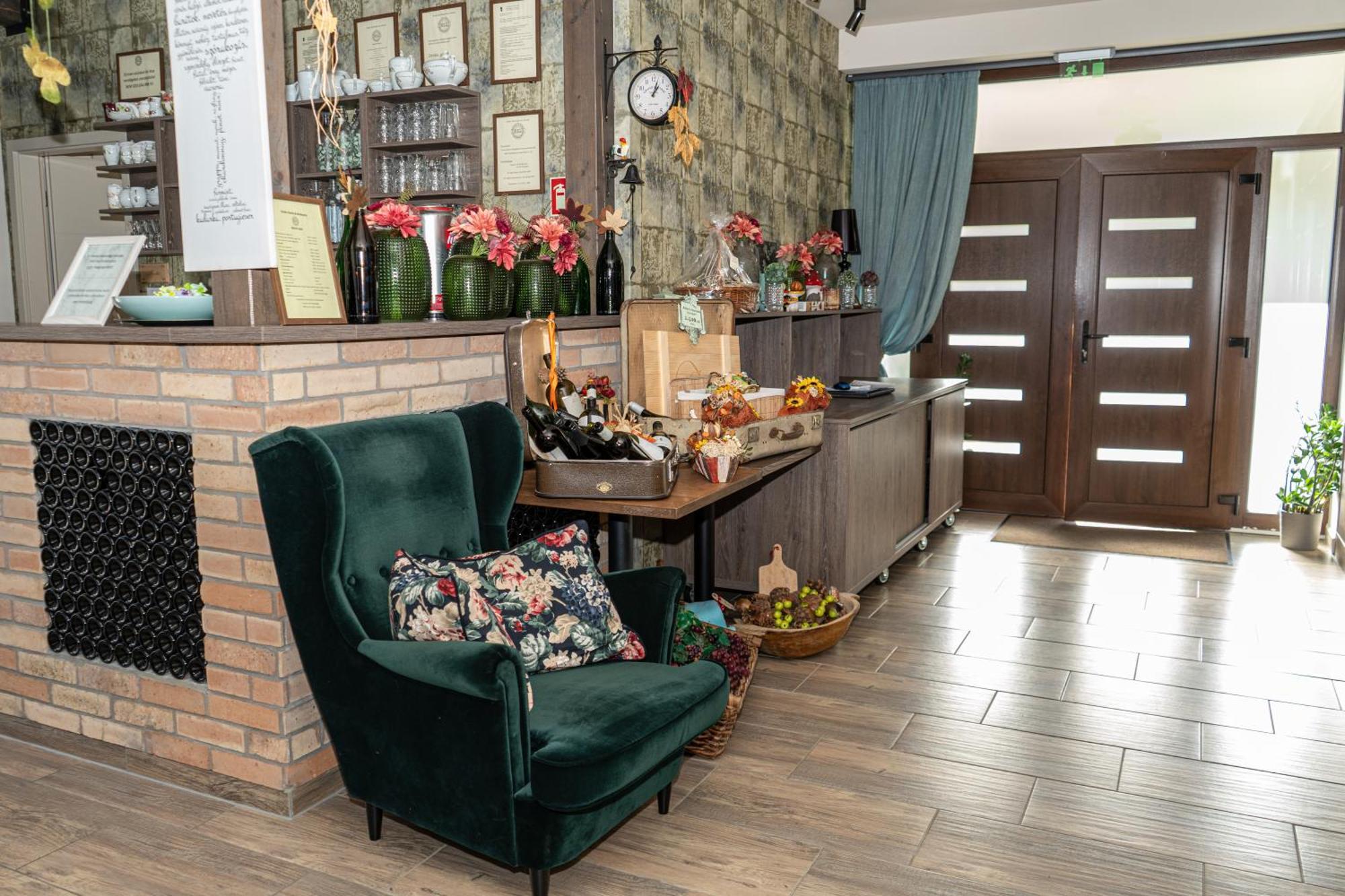 Bed and Breakfast Dreko Panzio & Borbisztro Győrújbarát Exteriér fotografie