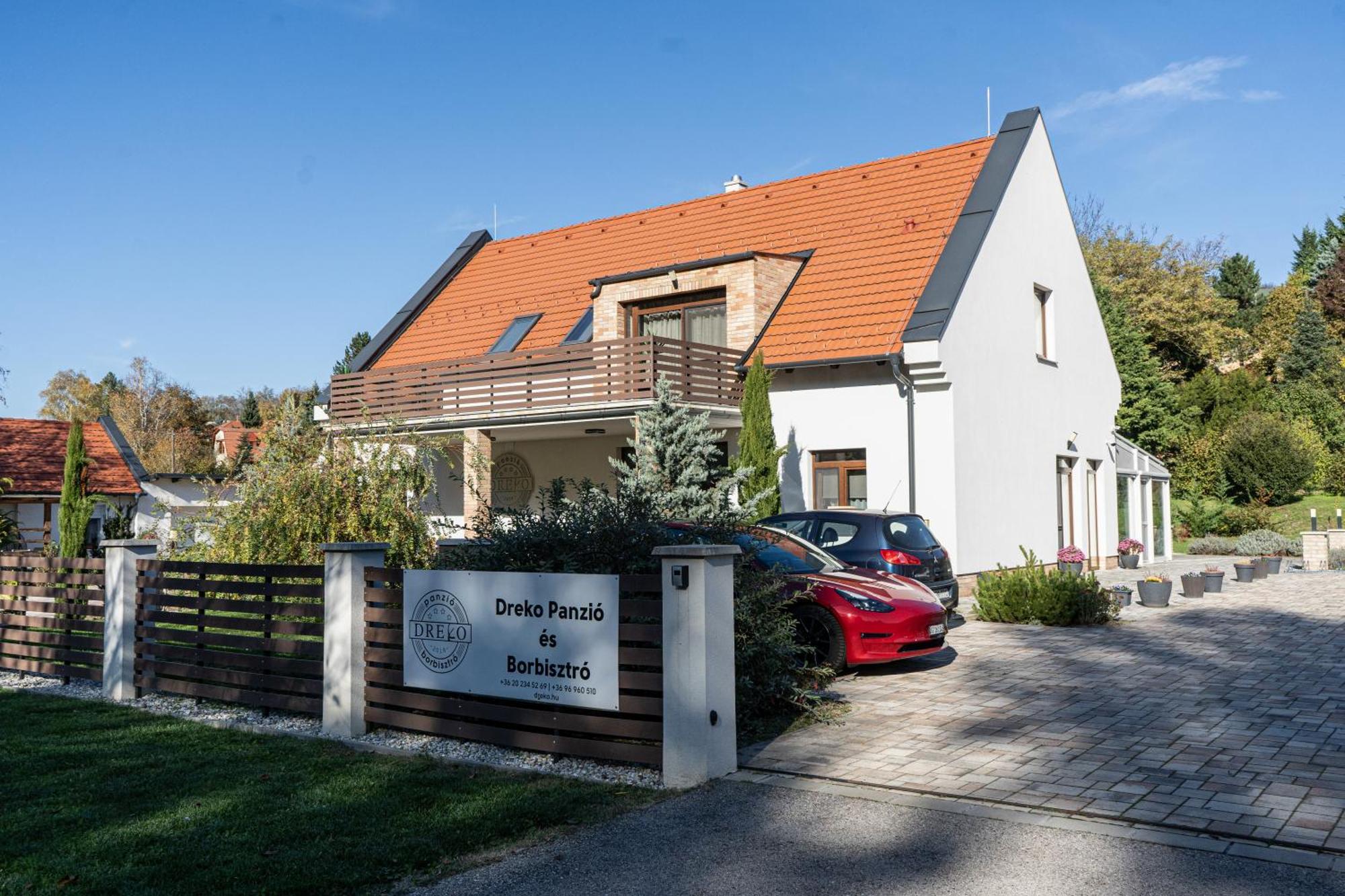 Bed and Breakfast Dreko Panzio & Borbisztro Győrújbarát Exteriér fotografie